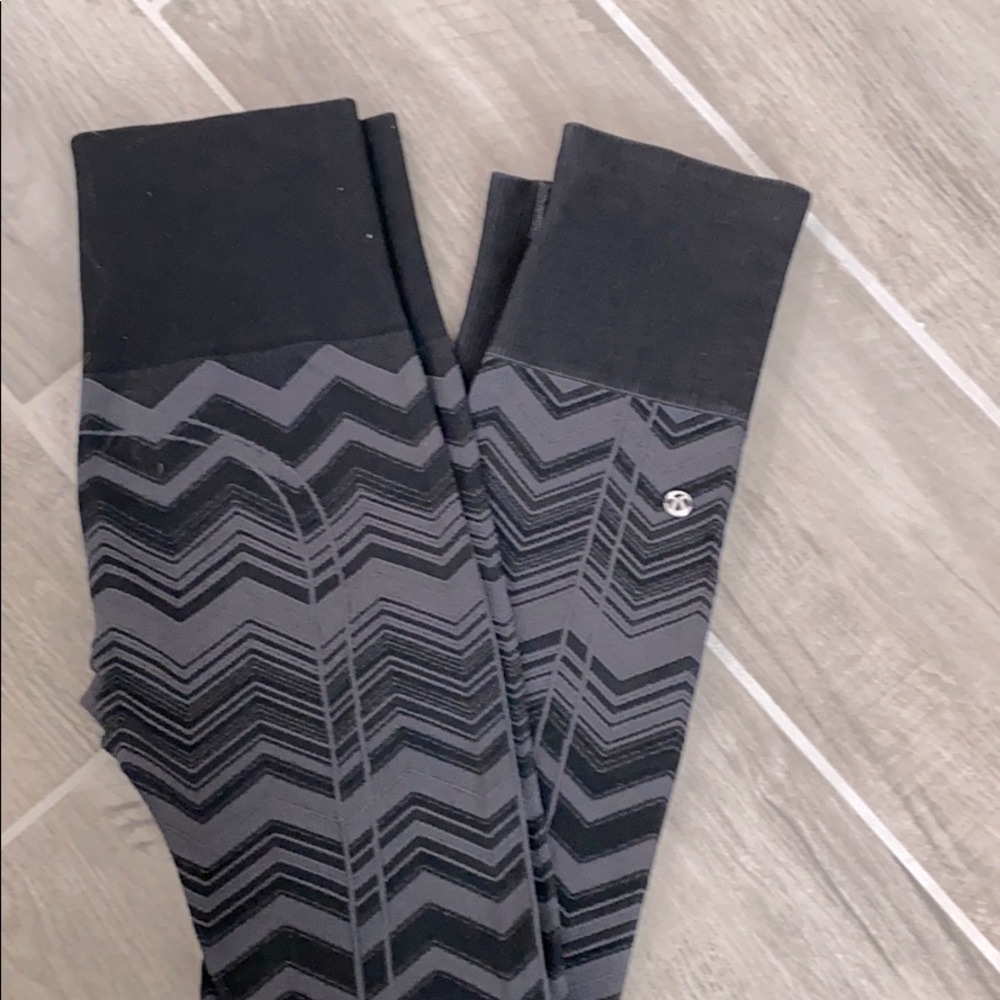 lululemon athletica Black and Gray Patterned Leggings